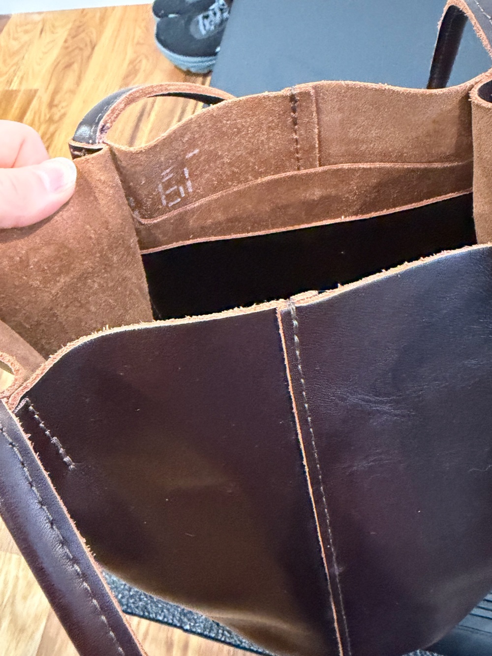 Portland Leather Devan Small Tote - Picture 11 of 14